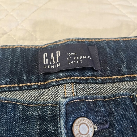 GAP 9'' Bermuda Denim Shorts Stretch Dark Indigo Blue Classic Women 10/30 NWOT - Picture 5 of 8